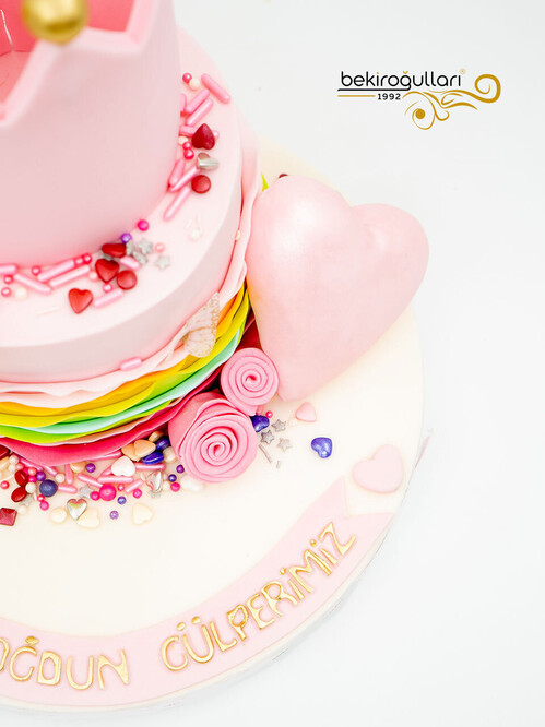 Pembe Taç Konsept Pasta