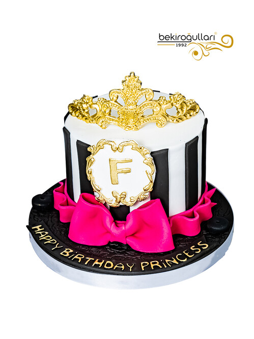Prenses Taçlı Model Konsept Doğum Günü Pastası