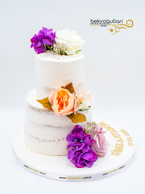 Renkli Çiçekli Minimal Pasta