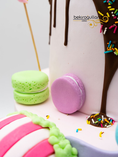 Renkli Şekerlemeler Tasarım Pasta