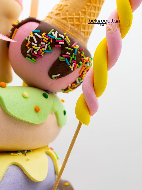 Renkli Şekerlemeler Tasarım Pasta