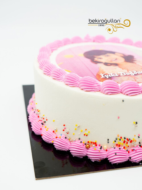 Resimli Yuvarlak Pasta