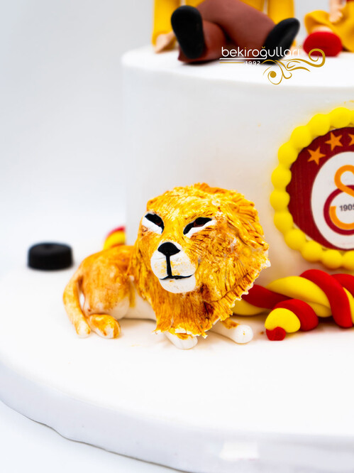 Sarı Kırmızı Tarafta Konsept Pasta