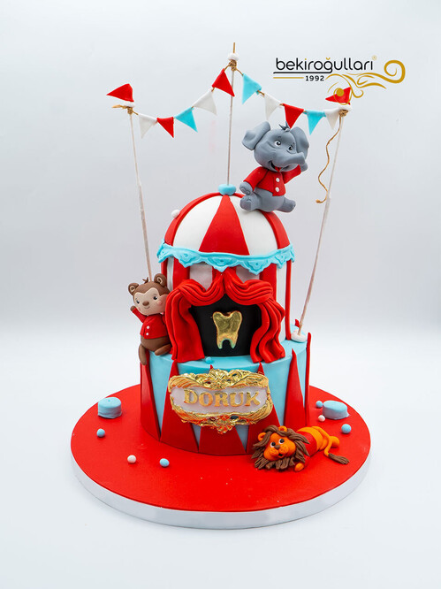 Sirk Temalı Konsept Pasta