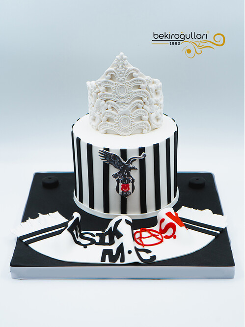 Siyah Beyaz Kartal Model Konsept Pasta