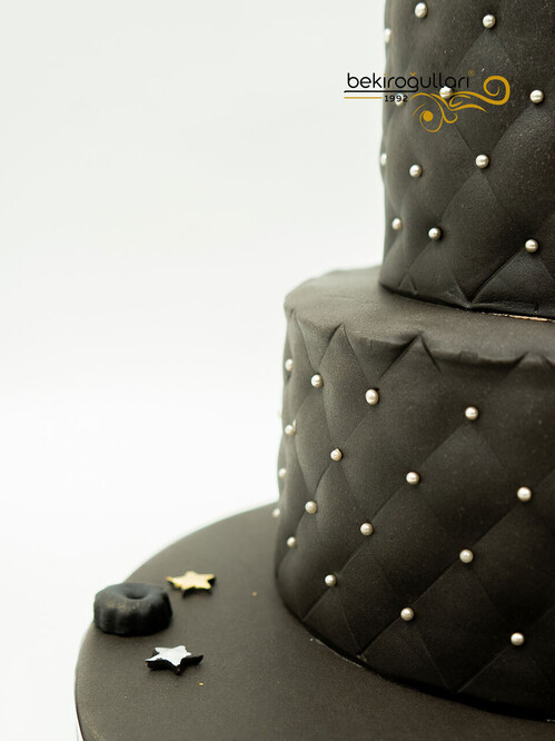 Siyah Yıldızlı Butik Pasta