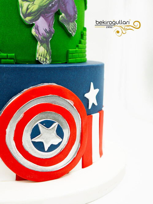 Süper Kahramanlar Butik Pasta