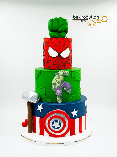 Süper Kahramanlar Butik Pasta