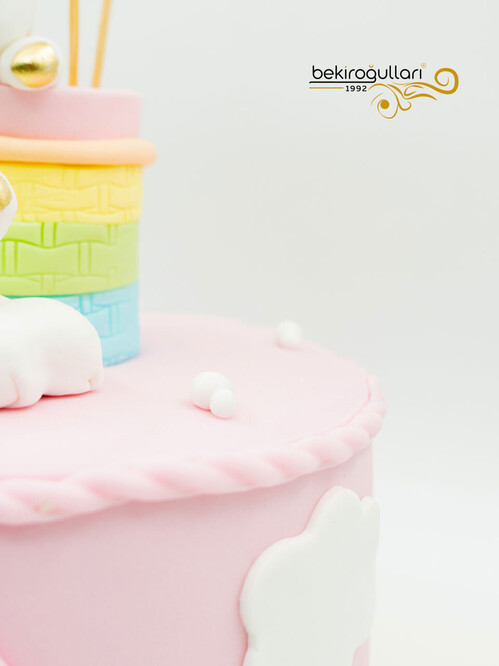 Unicorn ve Bulut Pasta