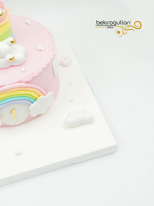 Unicorn ve Bulut Pasta