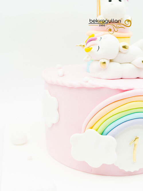 Unicorn ve Bulut Pasta