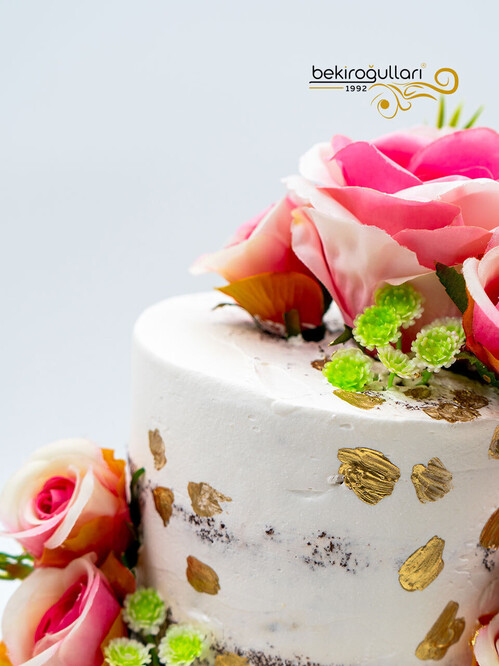 Yapay Gül Detaylı Naked Cake