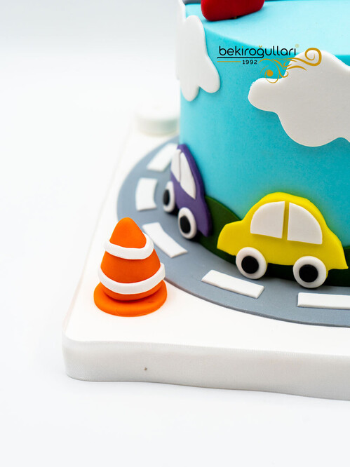 Yarış Araba Model Konsept Pasta