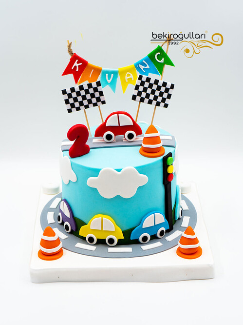 Yarış Araba Model Konsept Pasta