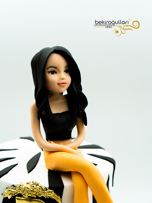 Yetişkin Kadın Model Konsept Pasta