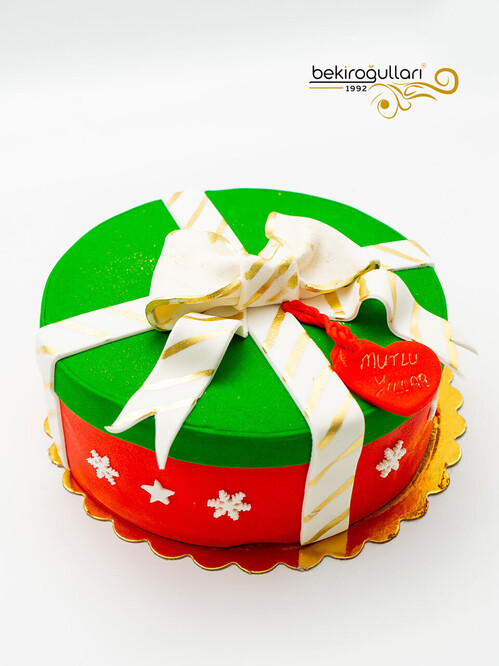 Yılbaşı Kutusu Pasta