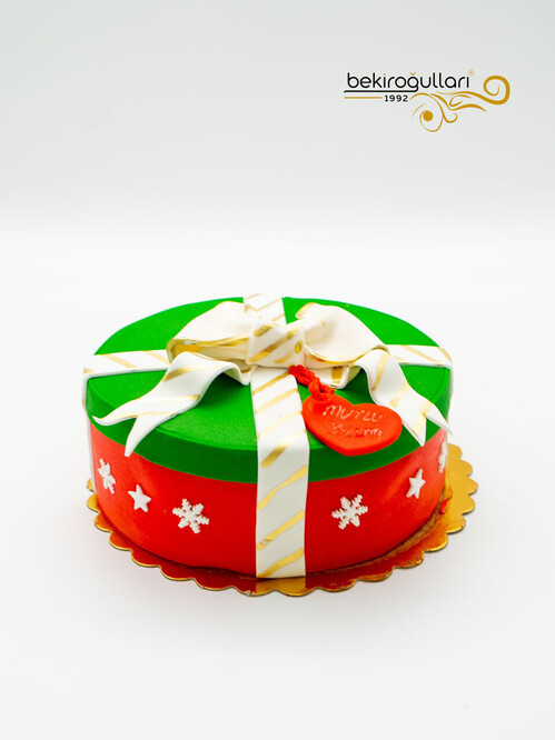 Yılbaşı Kutusu Pasta