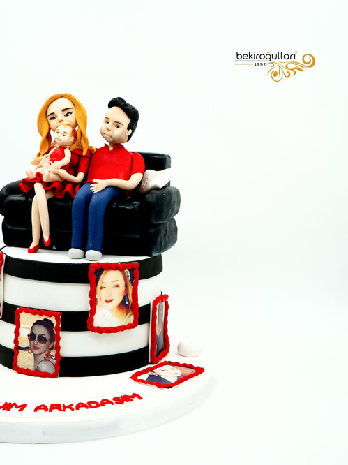 Aile Temalı Butik Pasta