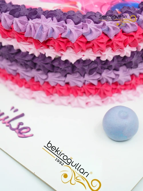 Anime Karakter Resimli Pasta