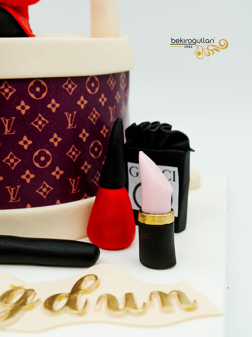 Anne ve Bebek Temalı Pasta