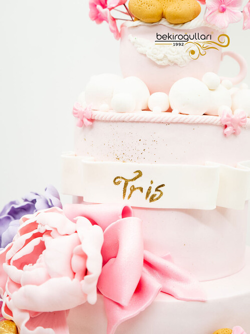 Ayı Süslemeli Butik Pasta