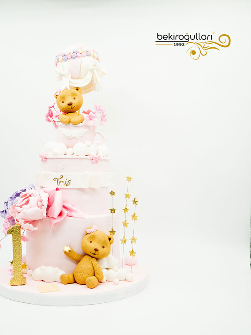 Ayı Süslemeli Butik Pasta