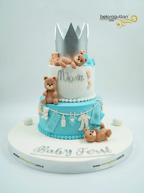 Ayı ve Taç Detaylı Butik Pasta