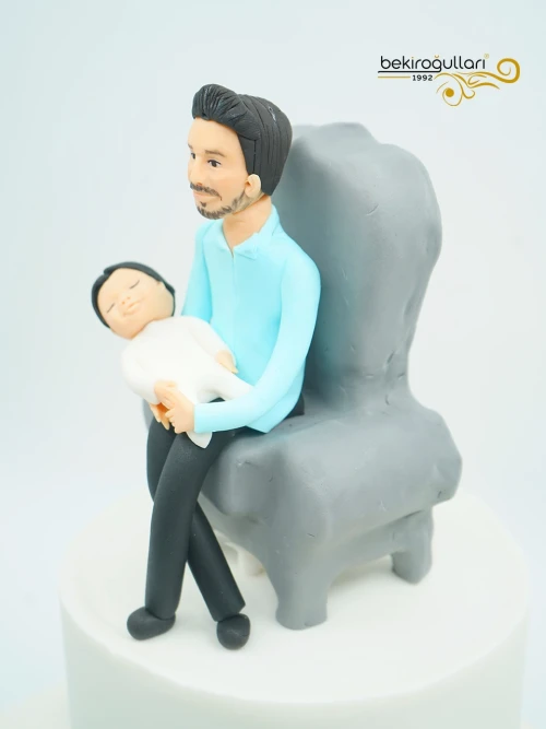 Baba Ve Bebek Figürlü Butik Pasta