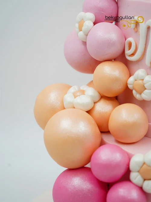 Balon ve Kız Çocuk Pasta