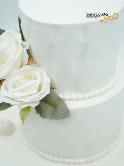 Beyaz Çiçek Detaylı Söz Pasta
