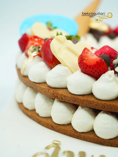 C Harf Kurabiye Pasta