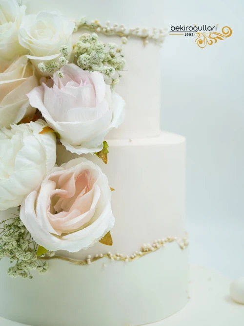 Çiçek Detay Nişan Pastası