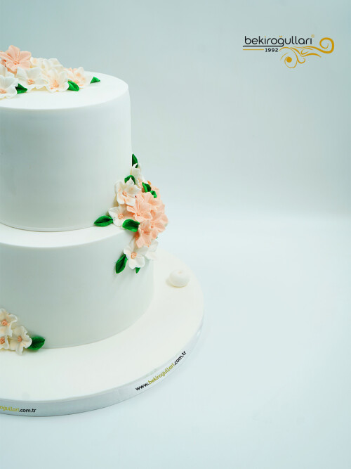 Çiçek Detaylı Konsept Pastası