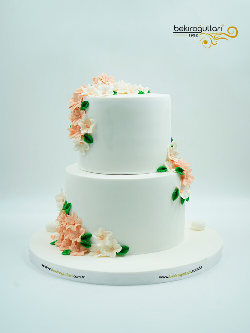 Çiçek Detaylı Konsept Pastası