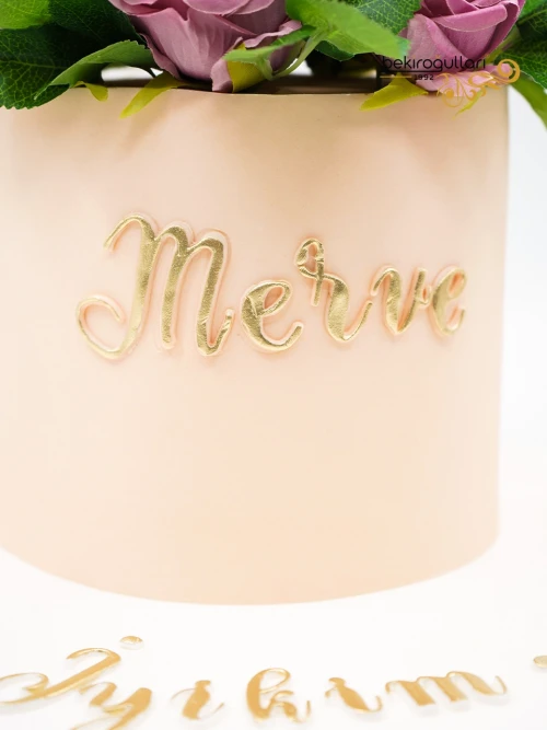 Çiçek Süslemeli Tasarım Butik Pasta