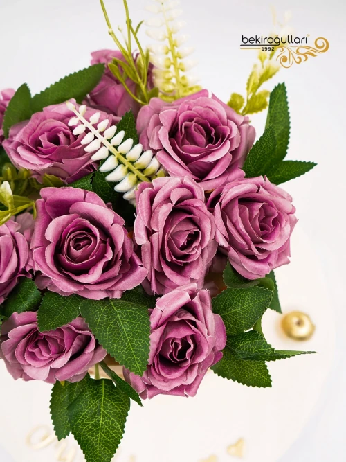 Çiçek Süslemeli Tasarım Butik Pasta