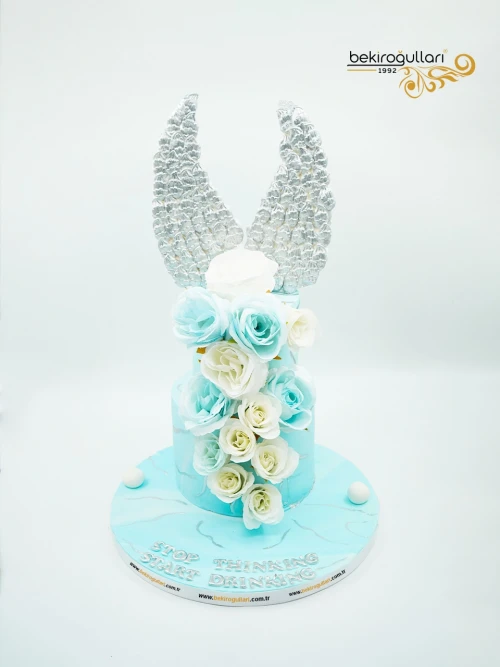 Çiçek Ve Kanat Tasarım Pasta