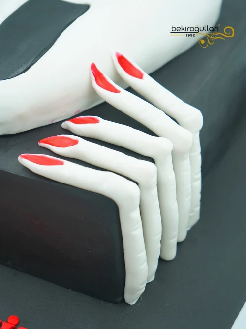 Çığlık Maskesi Butik Pasta