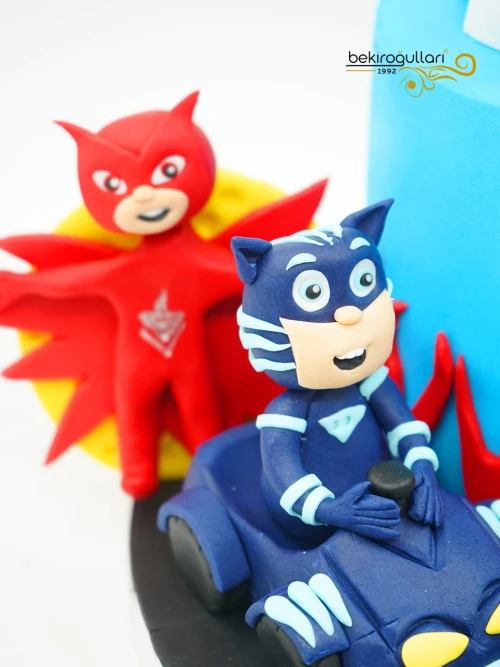 Çizgi Film Tasarım Pasta