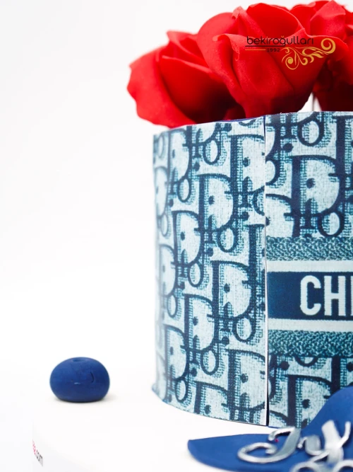 Dior Ve Gül Detay Butik Pasta