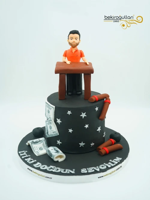 Dolar Ve Puro Detaylı Erkek Figür Butik Pasta