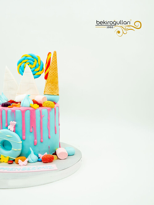 Donut Süslemeli Butik Pasta