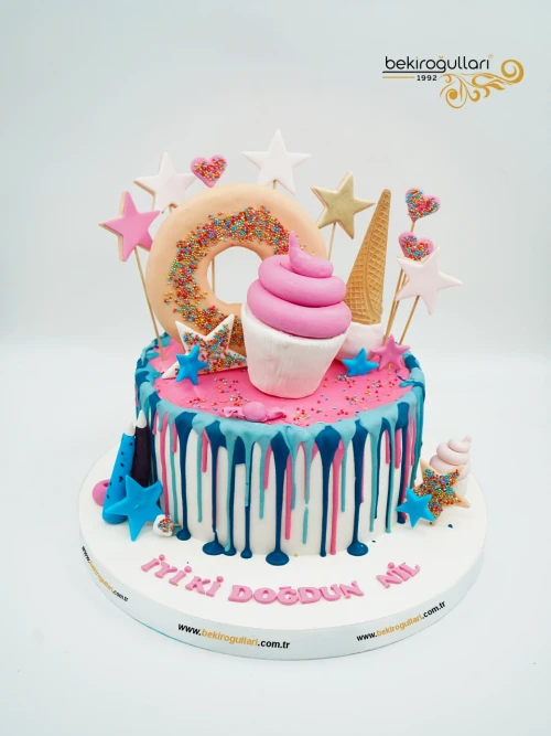 Donut Süslemeli Butik Pasta