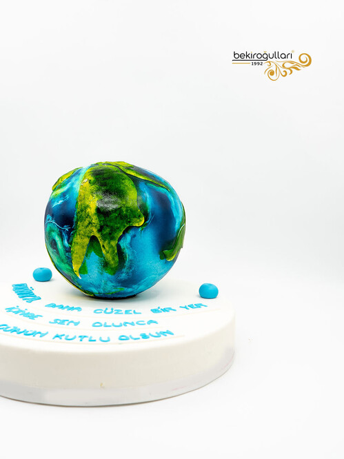 Dünya Şeklinde Konsept Pasta