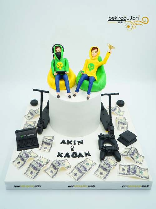 Erkek Çocuk Figür Pasta