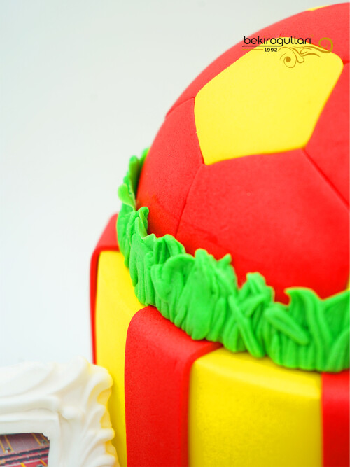 Galatarasay Temalı Butik Pasta