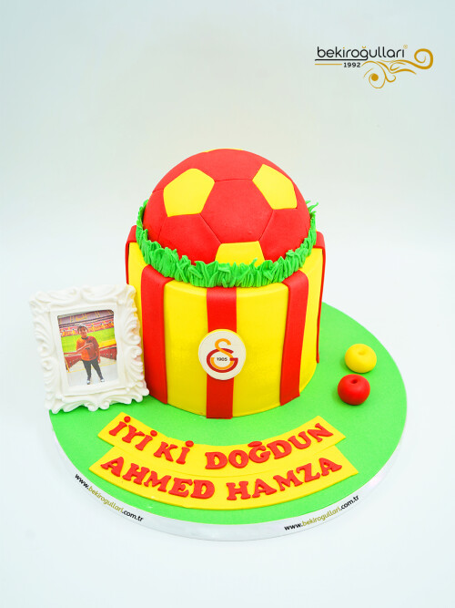 Galatarasay Temalı Butik Pasta