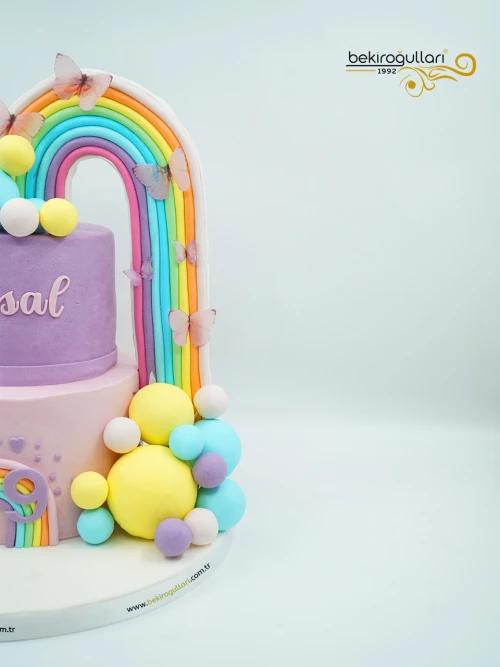 Gökkuşağı Konsept Pasta