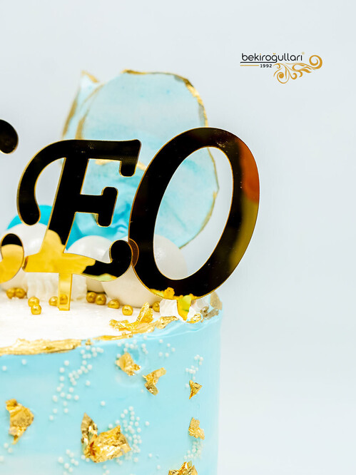 Gold İsim Süslemeli Butik Pasta