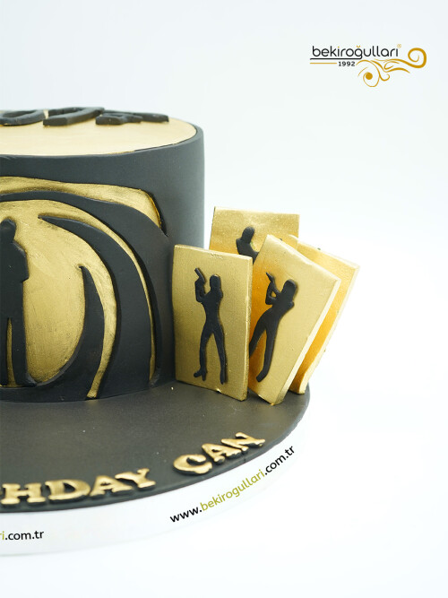 Gold Süsleme Detaylı Butik Pasta